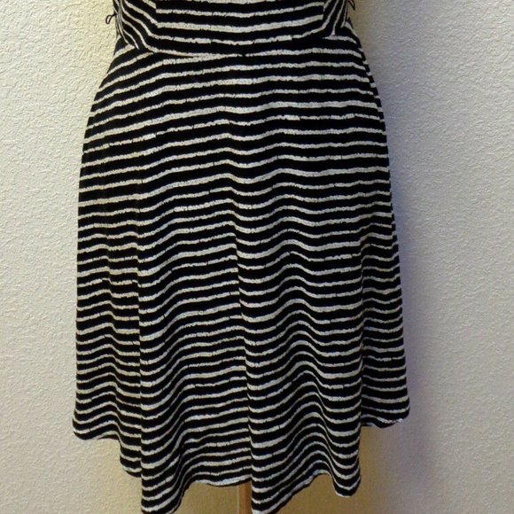 👁️3 for $20 STRIPED RAYON MINI DRESS SZ 6 - Picture 2 of 5